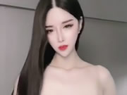 アジアの痴女の裸のダンスとオナニー
